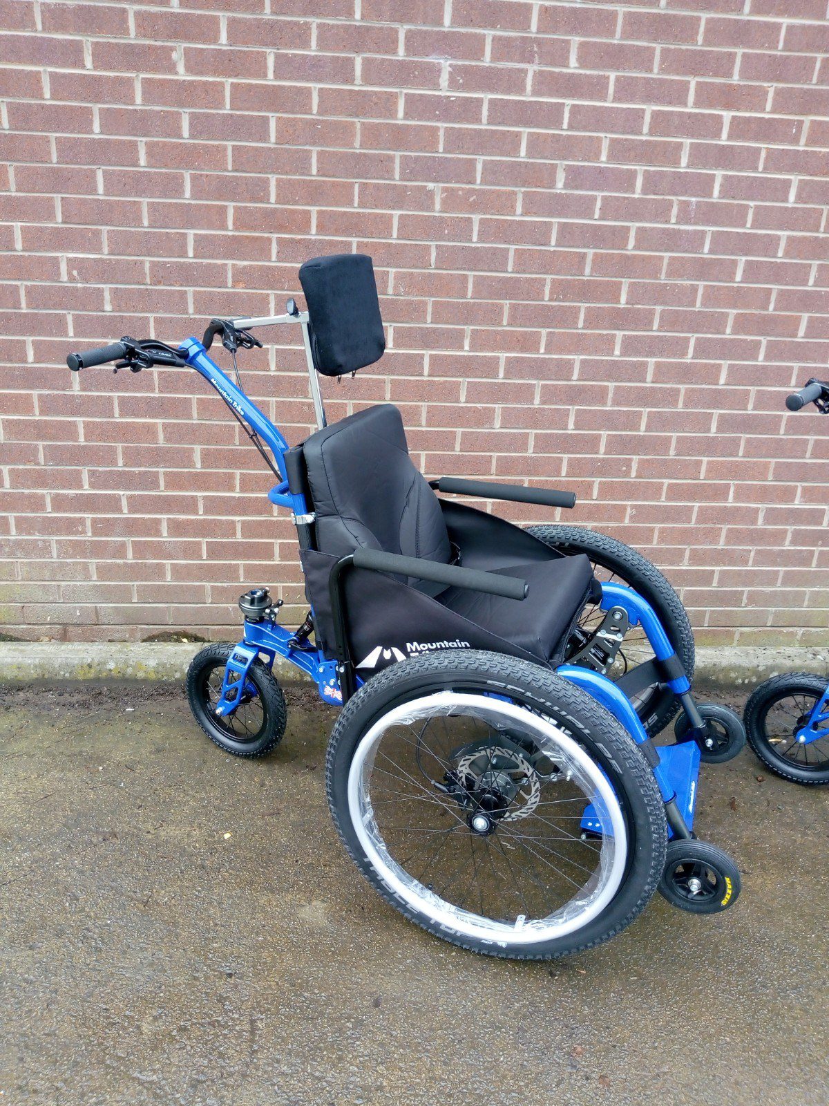 MT Push with headrest MT Push with headrest